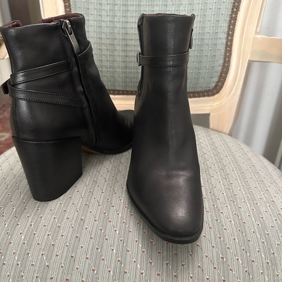 FrancoSarto Black Leather Ankle Boots size 7 - Picture 4 of 8